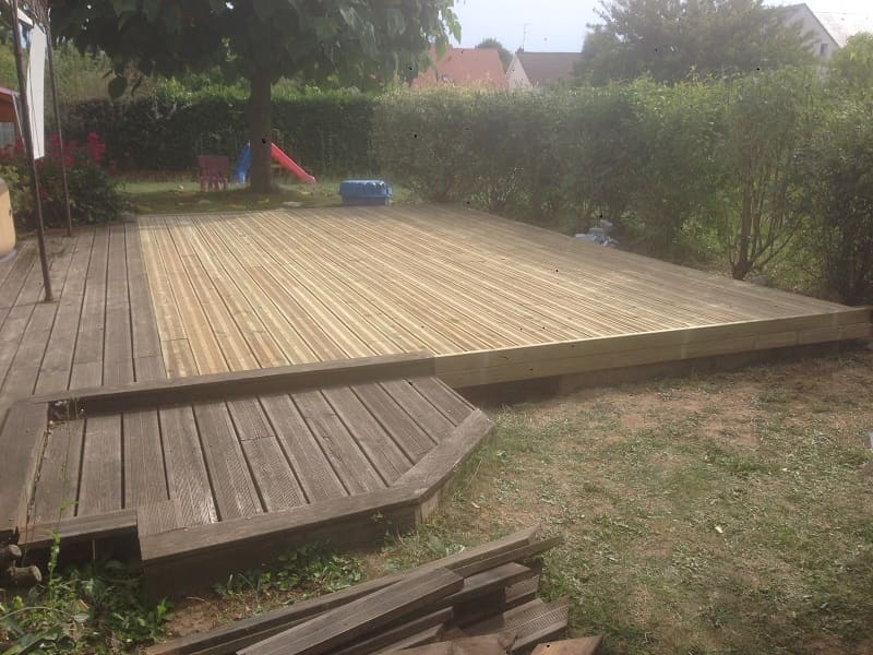 Terasse en bois terminée